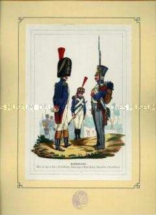 Uniformdarstellung, Offizier des Jäger-Regiments zu Fuß und Konskribierter in Parade-Uniform, Füsilier-Jäger in Marsch-Uniform, Frankreich, 1804. Aus: Bellangé: Die Soldaten der französischen Republik und des Kaiserreichs.
