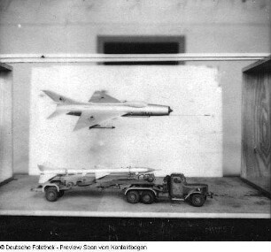 Ausstellung Waffen in Gesellschaftsordnung