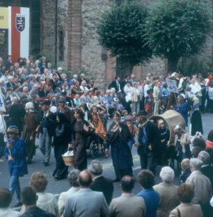 Festzug bei einem Stadtfest