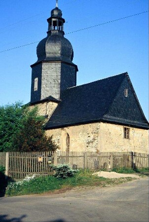 Dorfkirche mit Turm