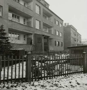 Dresden-Gittersee, Karlsruher Straße 128-130. Wohnhaus (um 1928)