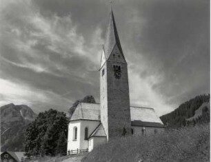 Die Pfarrkirche in Mittelberg