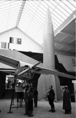 München: Flugzeughalle; Rakete