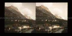 Blick über Cortina d Ampezzo mit Monte Sorapis und Antelao