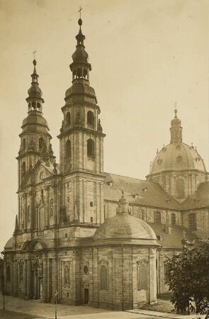 Fulda. Dom Sankt Salvator (1704/1712; J. Dientzenhofer). Ansicht von Nordosten