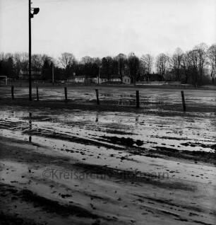 Konrad-Adenauer-Ring: Sportplatz am Exer
