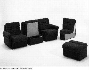 Sitzgruppe Carat 2000/900 : Sitzgruppe "Carat 2000/900" (1984; VEB Möbelwerk Berlin). Fünf Elemente
