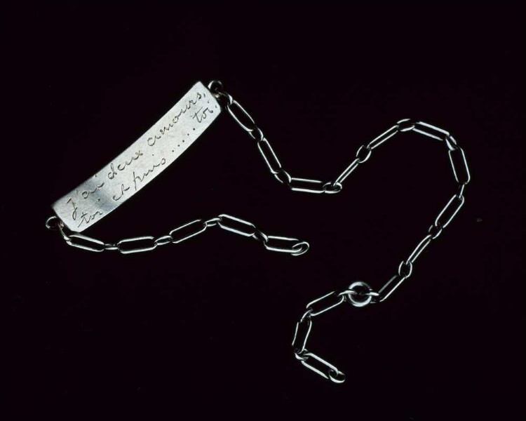 Armkettchen mit Gravur: “J'ai deux amours, toi et puis..... toi.” - Geschenk von Jean Gabin (Archivtitel)