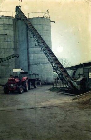 Fotografie: Hochsilo, Ein- und Auslagerungstechnik, Förderband