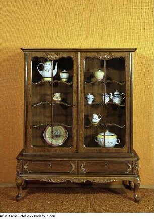 Vitrinenschrank