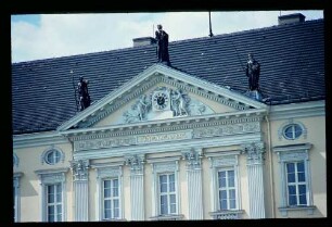 Schloss Bellevue 1.5.65.