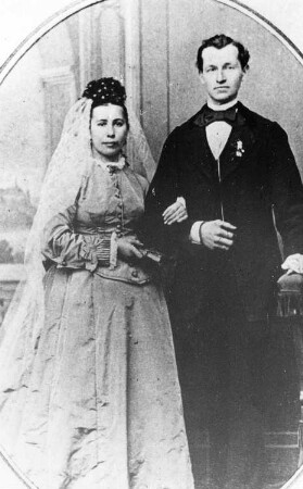 Triebischtal-Taubenheim. Niedermühle, Hochzeitsbild von Gustav Sparmann (1842-1908) und Frau Marie, geb. Kretzschmar, Repro