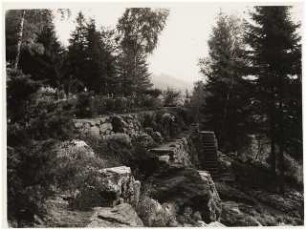 Garten Stuiber Böhmerwald: Trockenmauern mit Treppe