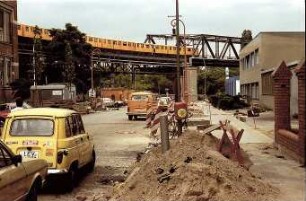 Berlin: Hochbahnbrücke über Landwehrkanal und Trebbiner Straße