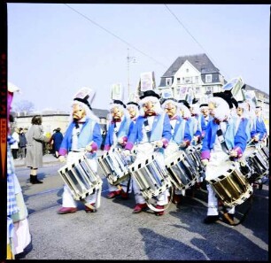 Basel: Trommler in blau