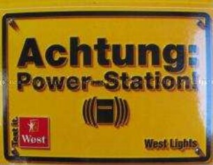 Werbeaufkleber für "West Lights"-Zigaretten