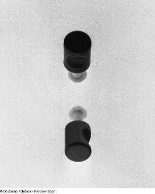 Möbelknauf : Zwei Möbelknäufe (1981; VEB Metallwaren Naumburg)
