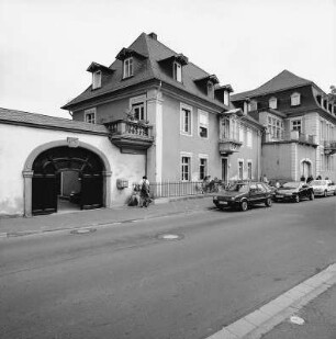 Ehem. Eberbacher Hof (Ursulinenschule); Geisenheim, Rüdesheimer Straße 32