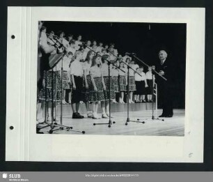 Konzert des Pionier - und Jugendchores des Bergsteigerchores : Dirigent: Filip Aframov