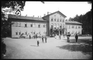 Bad Elster. Hauptbadehaus mit Kurplatz