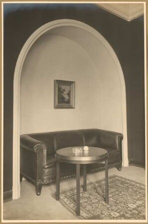Bankhaus Laband, Stiehl & Co., Berlin-Tiergarten: Direktorenzimmer Nische mit Sofa