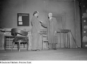 Szene des Theaterstücks "Spiel ins Leben" im Theater der Jungen Welt