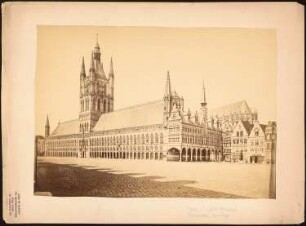 Rathaus und Tuchhallen, Ypern: Ansicht