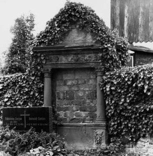 Christlicher Friedhof und Gedenkstätte für die Gefallenen des 1. Weltkrieges aus Butzbach; Butzbach, Griedeler Straße , Küchengartenweg