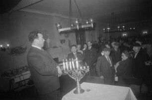 Chanukkah (Lichterfest) : Anzünden der Kerzen
