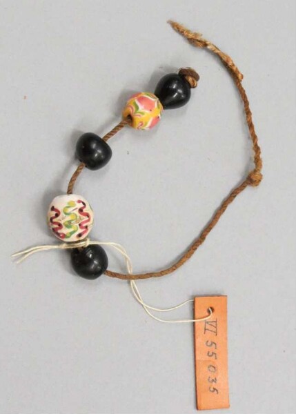 udoud ("money" beads in general)