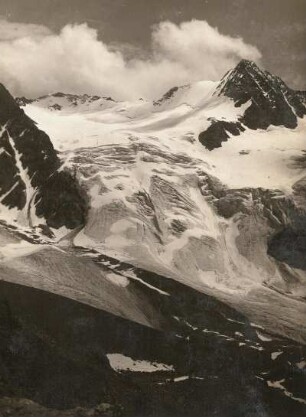 Stubaier Alpen : Österreich. Tirol. Stubaier Alpen. Blick vom Hohen Eck zur Wilden Leck (3358 m). Davor der Große Sulztaler Ferner