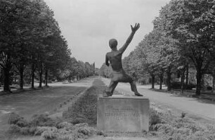 Mahnmal für die Opfer des Faschismus auf dem Südfriedhof in Leipzig