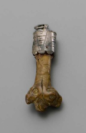 Amulett aus Eichenwurzel