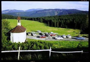 Oberried: von der Halde zum Feldberg, Vordergrund Haldenkapelle