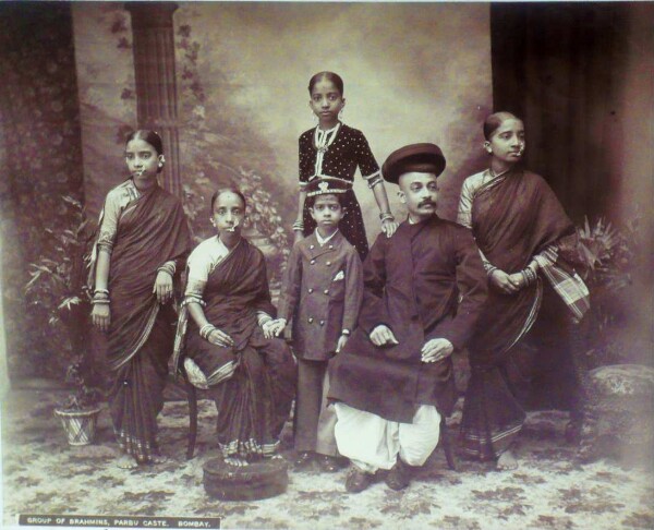 Eine Brahmen-Familie, Bombay