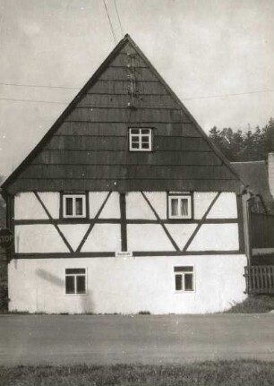 Neuhausen-Cämmerswalde, Hauptstraße 165. Wohnhaus
