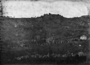 Bezirksamt Wilhelmstal : Blick auf das Bezirksamt Wilhelmstal, heute Lushoto, und die umliegende Landschaft.