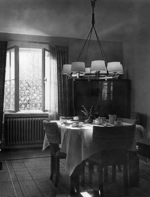 Interieurs. Speisezimmer im Wohnhaus der Familie Bosper in Gerlingen