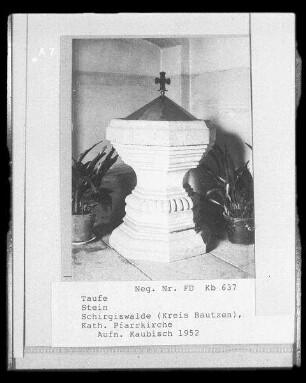 Taufbecken. Sandstein. Um 1740. Schirgiswalde-Kirschau, Pfarrkirche Mariä Himmelfahrt