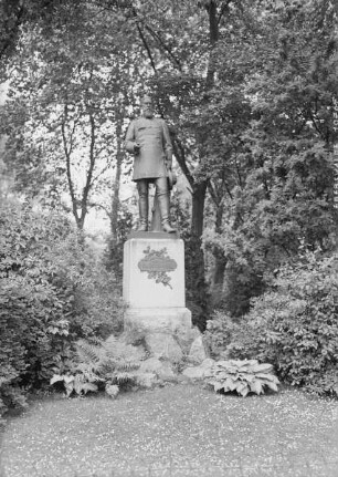 Bernhard Danckelmann-Denkmal