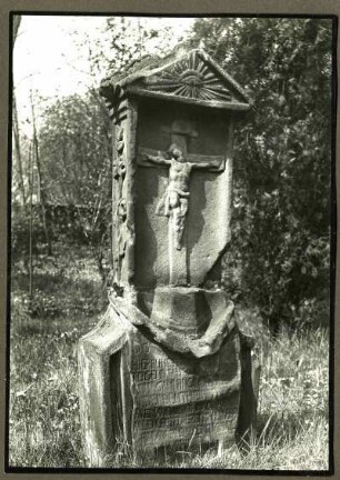 altrt Friedhof. Grabstein, 18. Jh. Vergleich 413. 19.04.1927