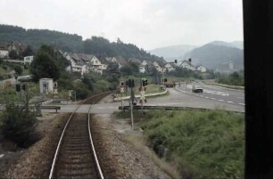 Gernsbach: Strecke neben Straße bis Gernsbach