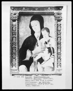 Maria mit dem Kind und einem Stifterpaar — Rahmen