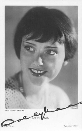 Porträt Dolly Haas. Fotografie (Weltpostkarte mit Autogramm) von Atelier Schrecker. Berlin, etwa 1930
