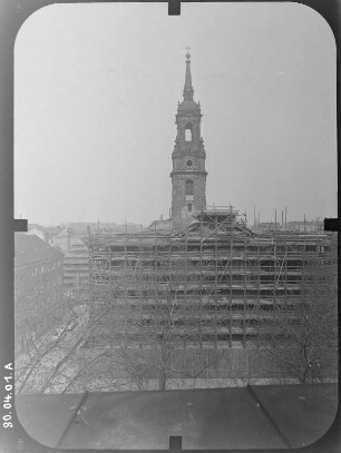 Dresden-Neustadt. Dreikönigskirche (eingerüstet). Ansicht von Südost (von der Neustädter Markthalle)