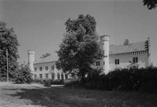 Werder-Petzow (Kreis Potsdam). Schloss Petzow