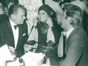 IFF 1972. Filmball. Dr. Alfred Bauer, Claudia Cardinale + Gatte (Cristaldi)