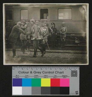 Foto mit Graf zu Dohna-Schlodien und weiteren