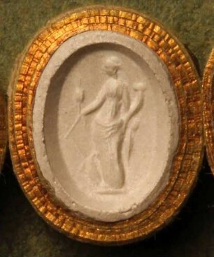 Stehende Fortuna mit Füllhorn, Mohnhaupt und Ruder (Daktyliothek, Erstes Mythologisches Tausend)