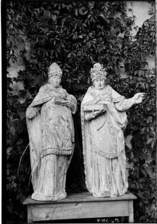 Freiburg Statuen Papst und Bischof (16. Jahrhundert) (Privatsammlung)
